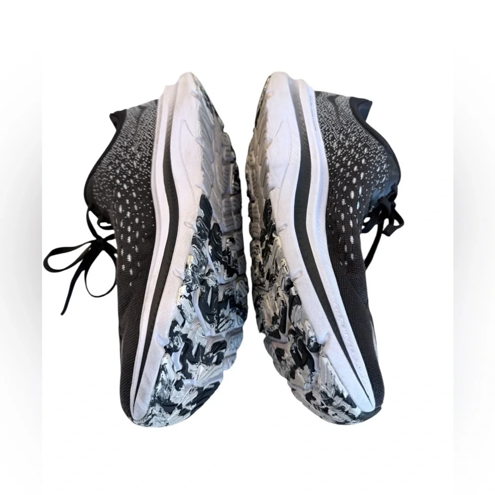Hoka One Kawana women’s 8 lace up black & white running shoes